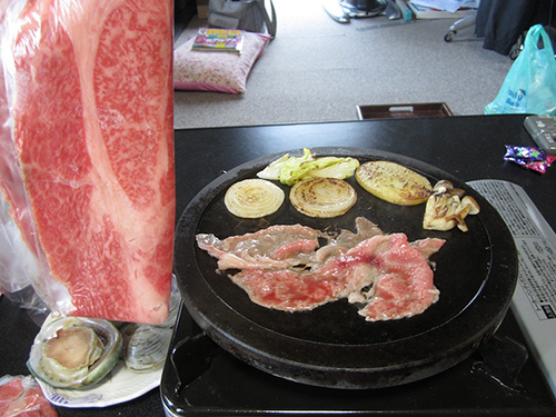 神戸牛の溶岩焼肉